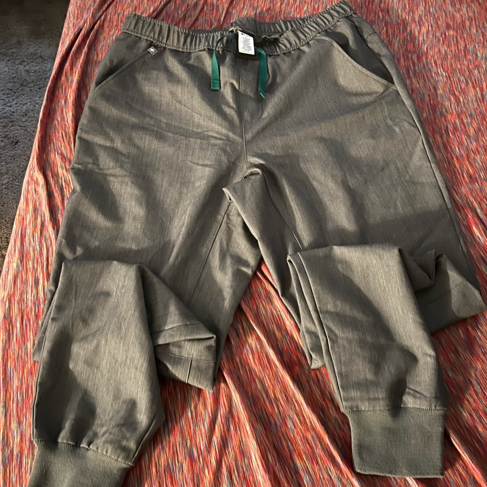 Mens figs scrub joggers